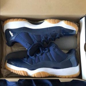 Jordan 11 low navy gum sole